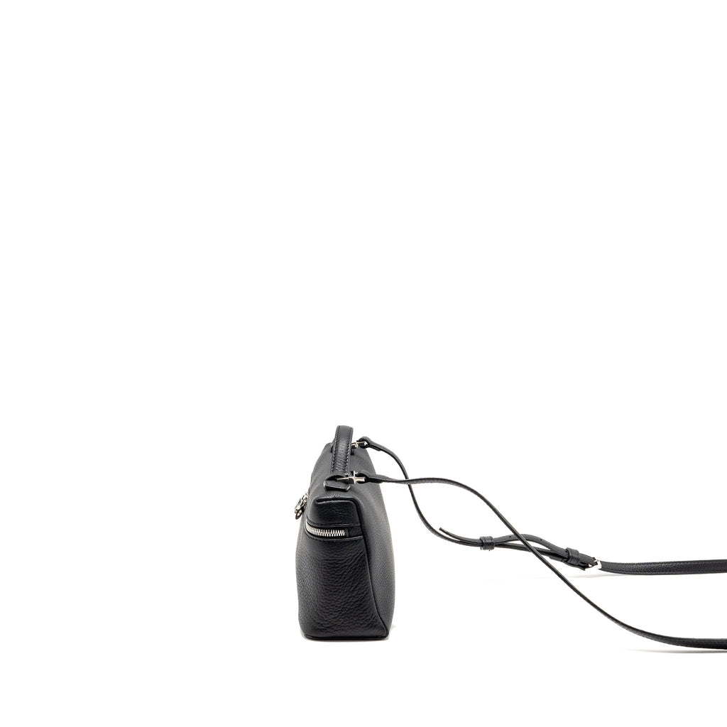 LORO PIANA EXTRA POCKET L19 GRAINED CALFSKIN BLACK SHW
