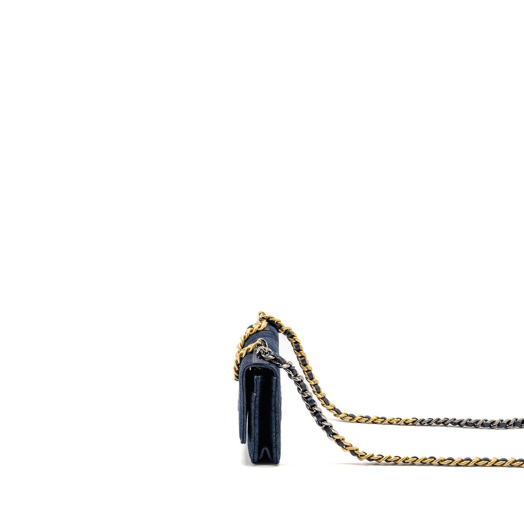 CHANEL 19 WALLET ON CHAIN DENIM BLUE MULTICOLOUR HARDWARE (MICROCHIP)