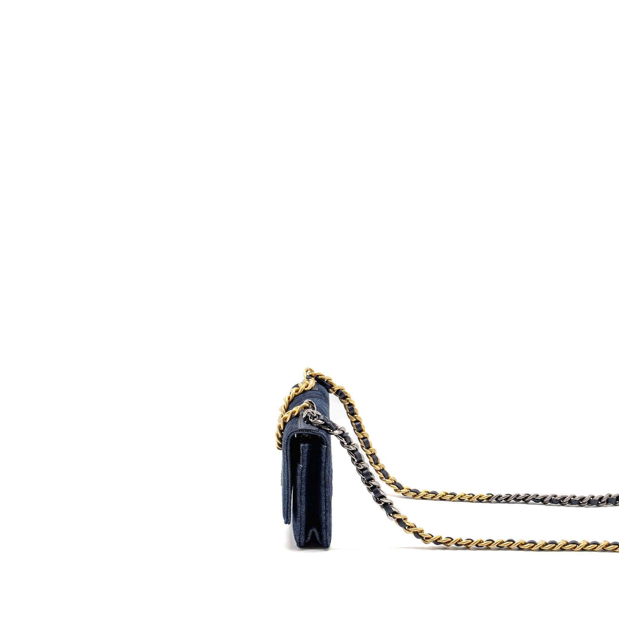 CHANEL 19 WALLET ON CHAIN DENIM BLUE MULTICOLOUR HARDWARE (MICROCHIP)