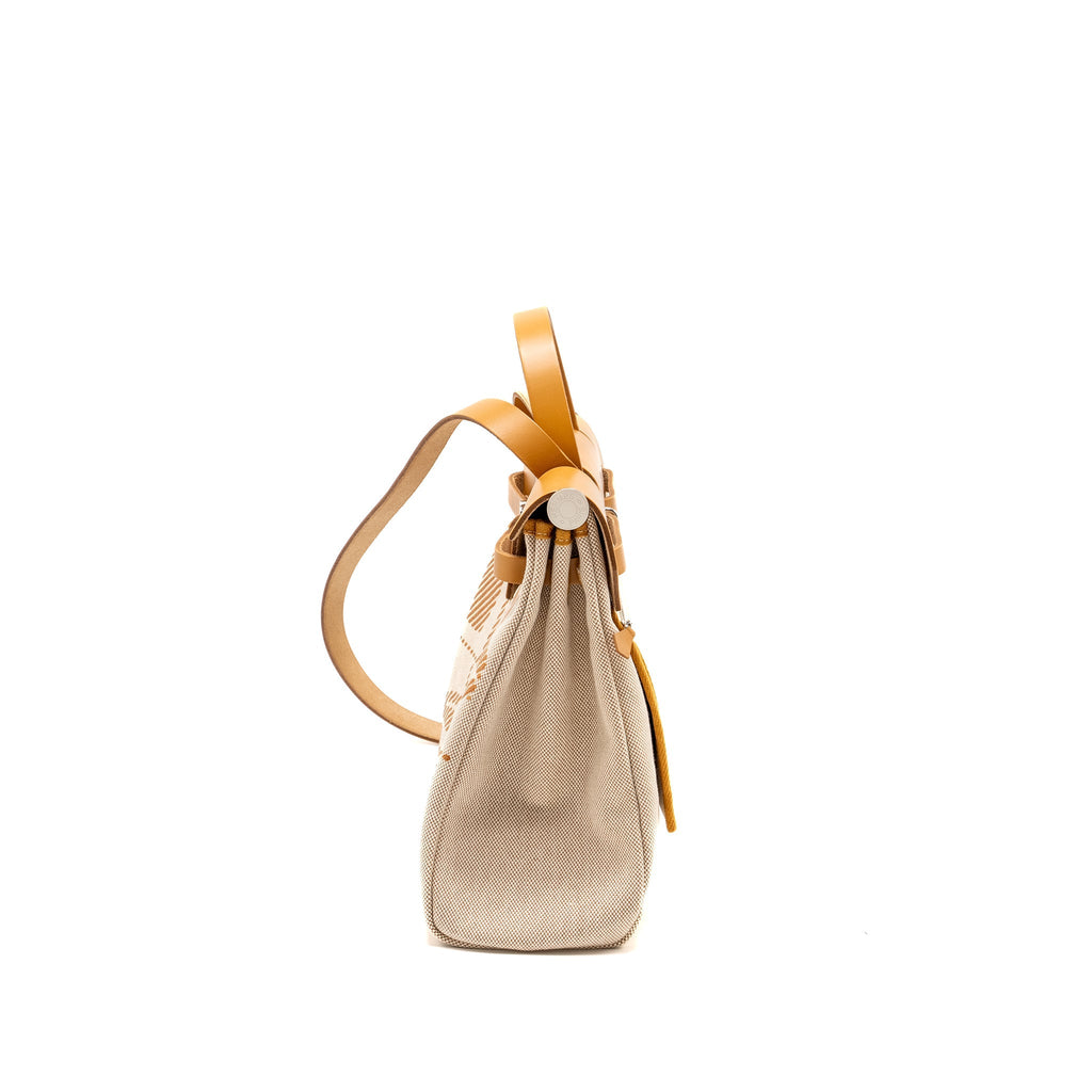 HERMES HERBAG ZIP 31 TOILE H EN RELIEF BRIDES GALA NAT SABLE/ECRU BEIGE SHW