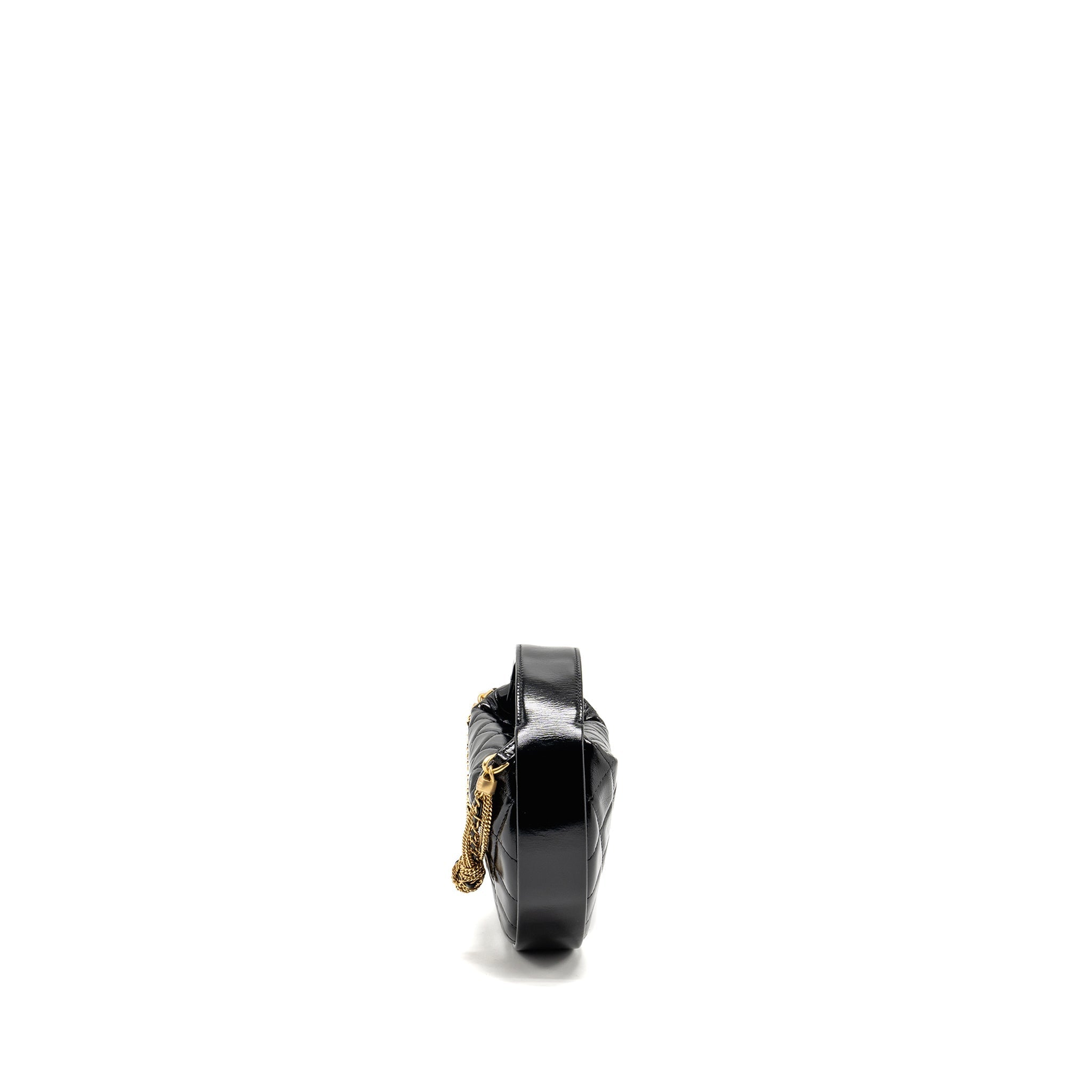 CHANEL 21A ROUND CLUTCH WITH DETAIL CHAIN CALFSKIN BLACK GHW(MICROCHIP)