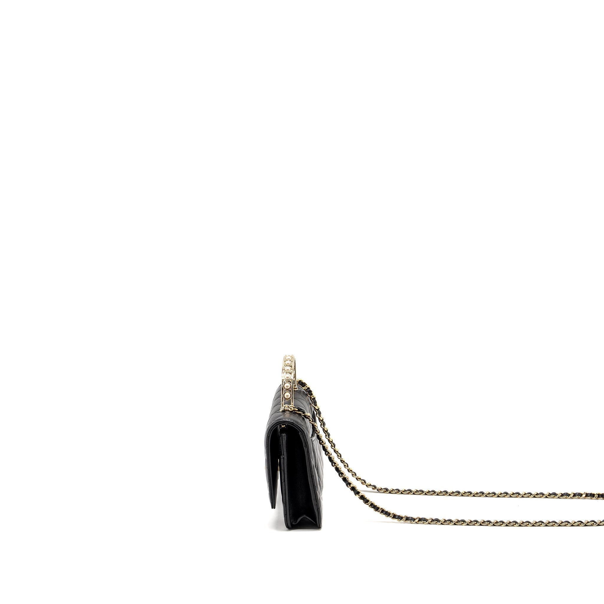 CHANEL PEARL DETAILED TOP HANDEL WALLET ON CHAIN LAMBSKIN BLACK LGHW (MICROCHIP)