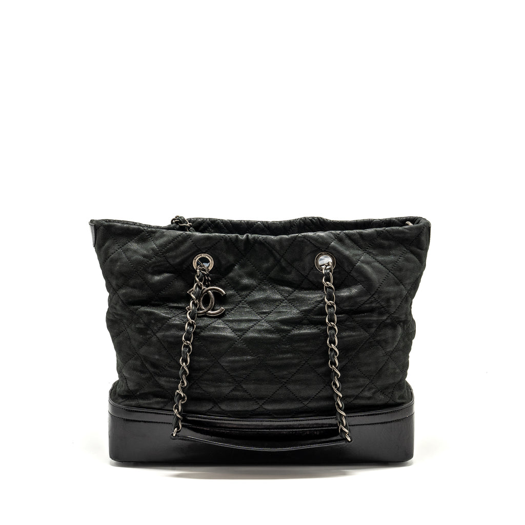 CHANEL LARGE QUILTED SHOULDER BAG CALFSKIN BLACK SHW