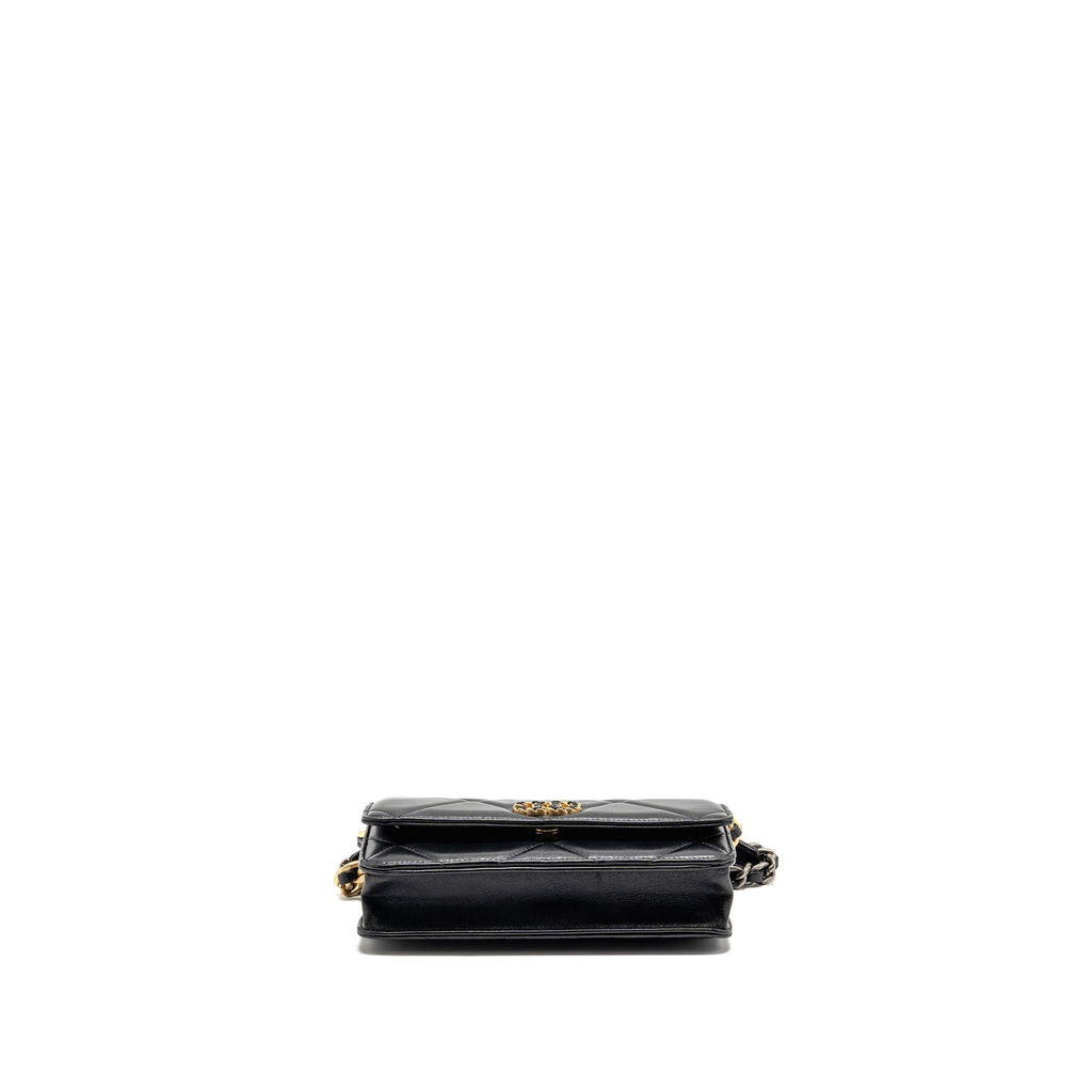 CHANEL 19 WALLET ON CHAIN LAMBSKIN BLACK MULTICOLOUR HARDWARE