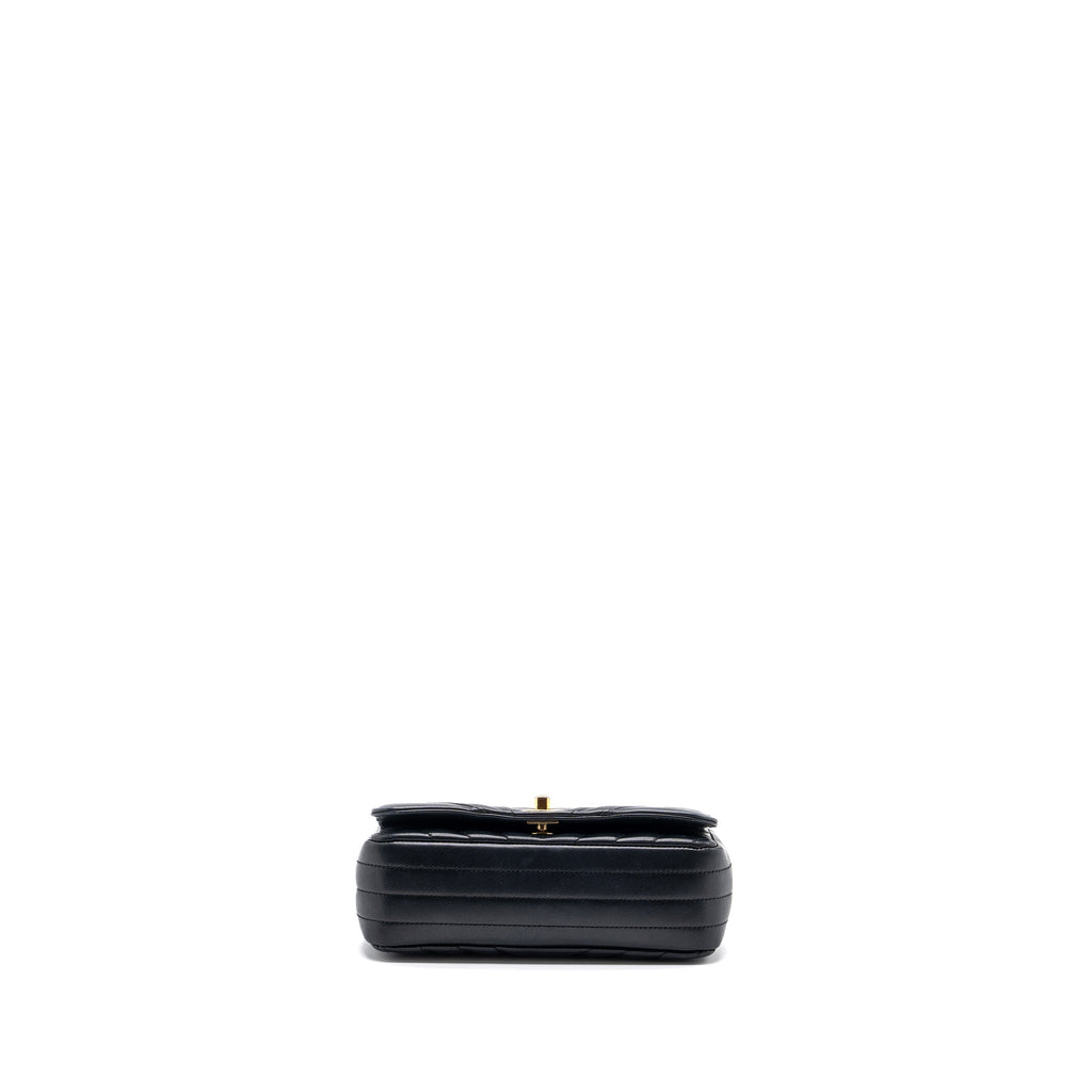 CHANEL CHEVRON FLAP BAG CALFSKIN BLACK GHW