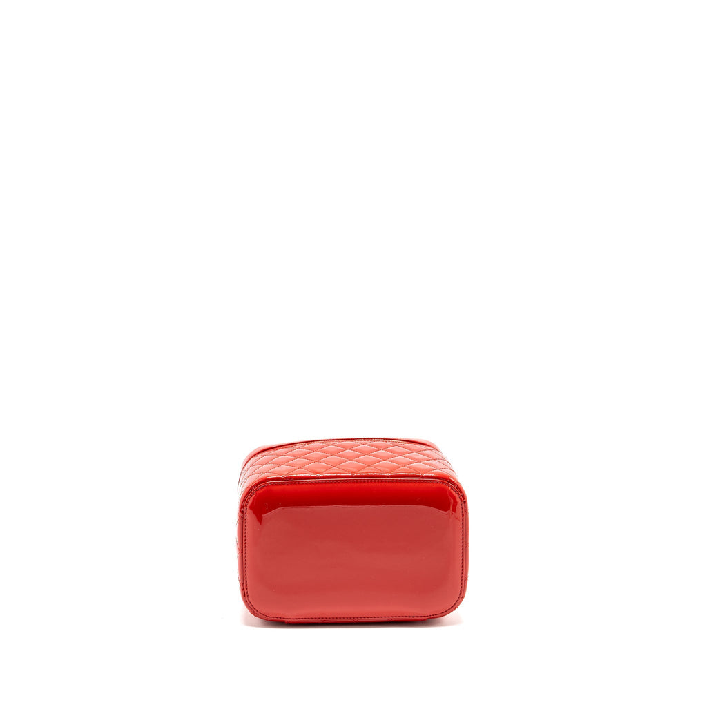 CHANEL LARGE VANITY POUCH PATENT RED GHW