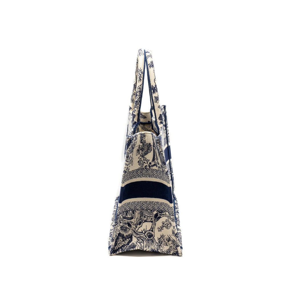 DIOR MEDIUM BOOK TOTE TOILE DE JOUY EMBROIDERY