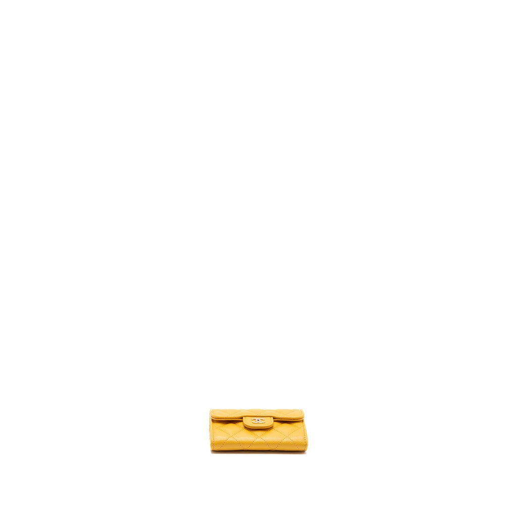 CHANEL CLASSIC FLAP CARD HOLDER CAVIAR YELLOW LGHW (MIRCOCHIP)