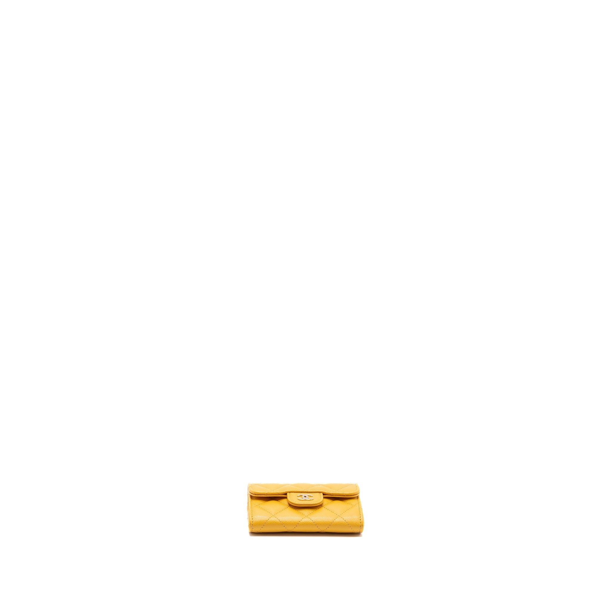CHANEL CLASSIC FLAP CARD HOLDER CAVIAR YELLOW LGHW (MIRCOCHIP)