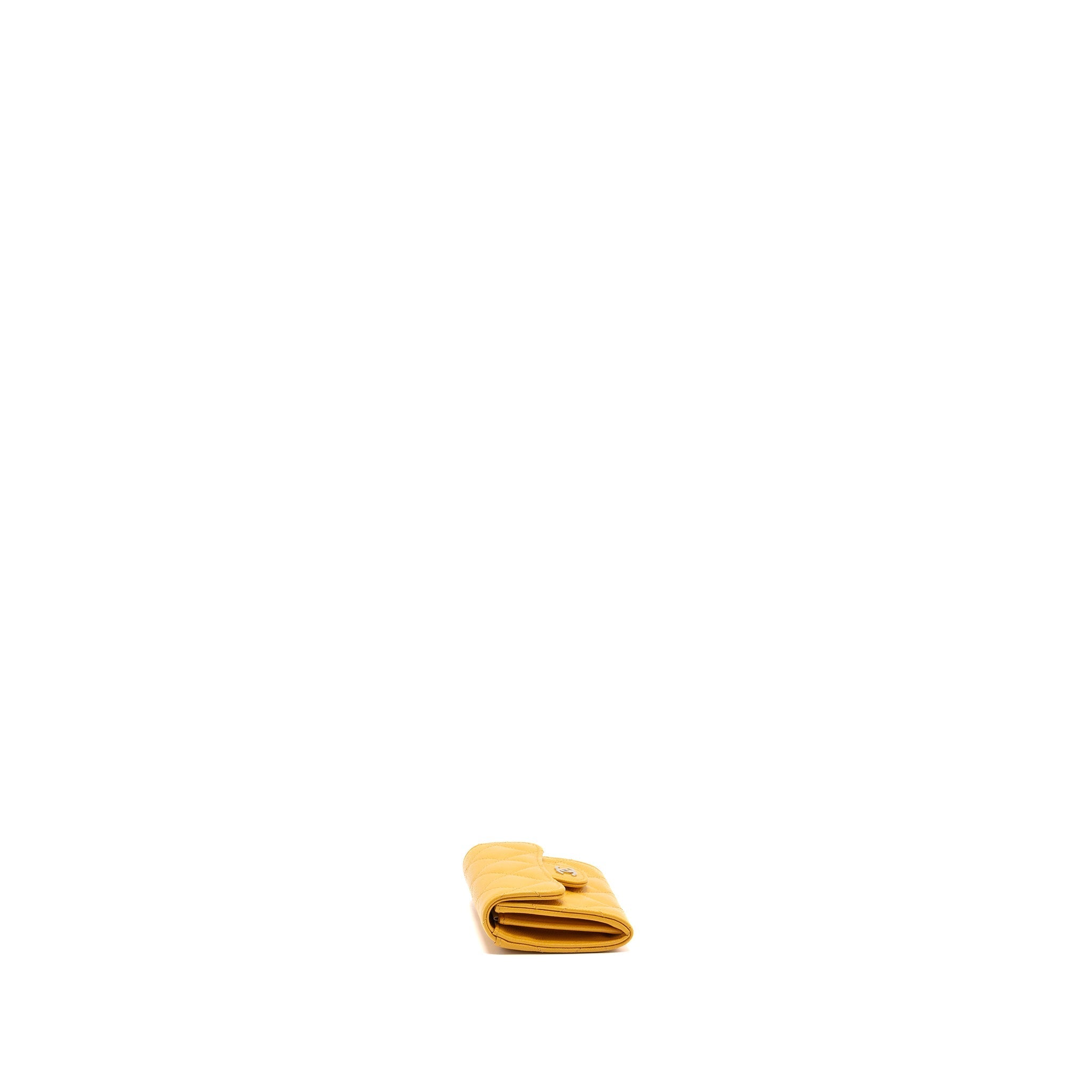 CHANEL CLASSIC FLAP CARD HOLDER CAVIAR YELLOW LGHW (MIRCOCHIP)