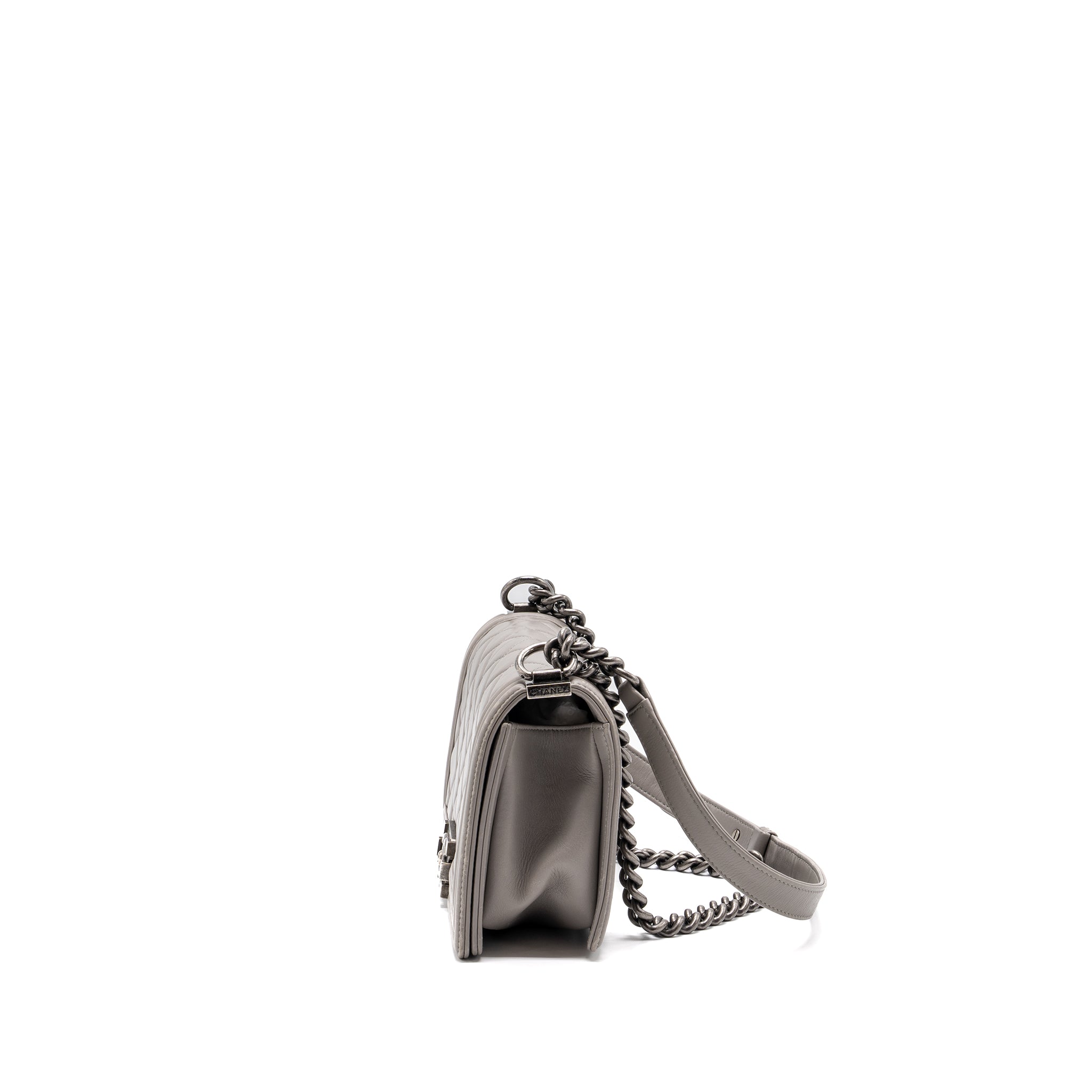 CHANEL MEDIUM BOY BAG CALFSKIN GREY RUTHENIUM SILVER HARDWARE