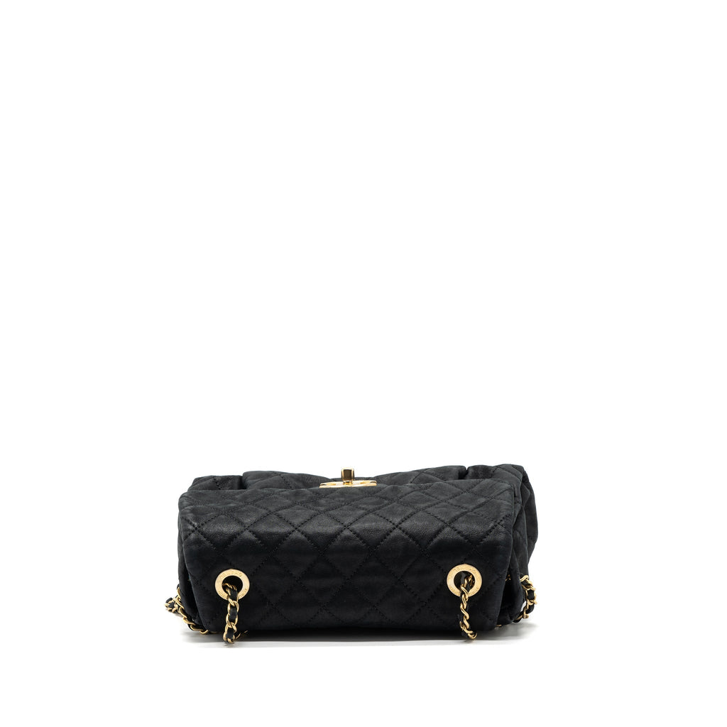CHANEL QUILTED SEASONAL FLAP BAG CALFSKIN IRIDESCENT BLACK WITH GHW