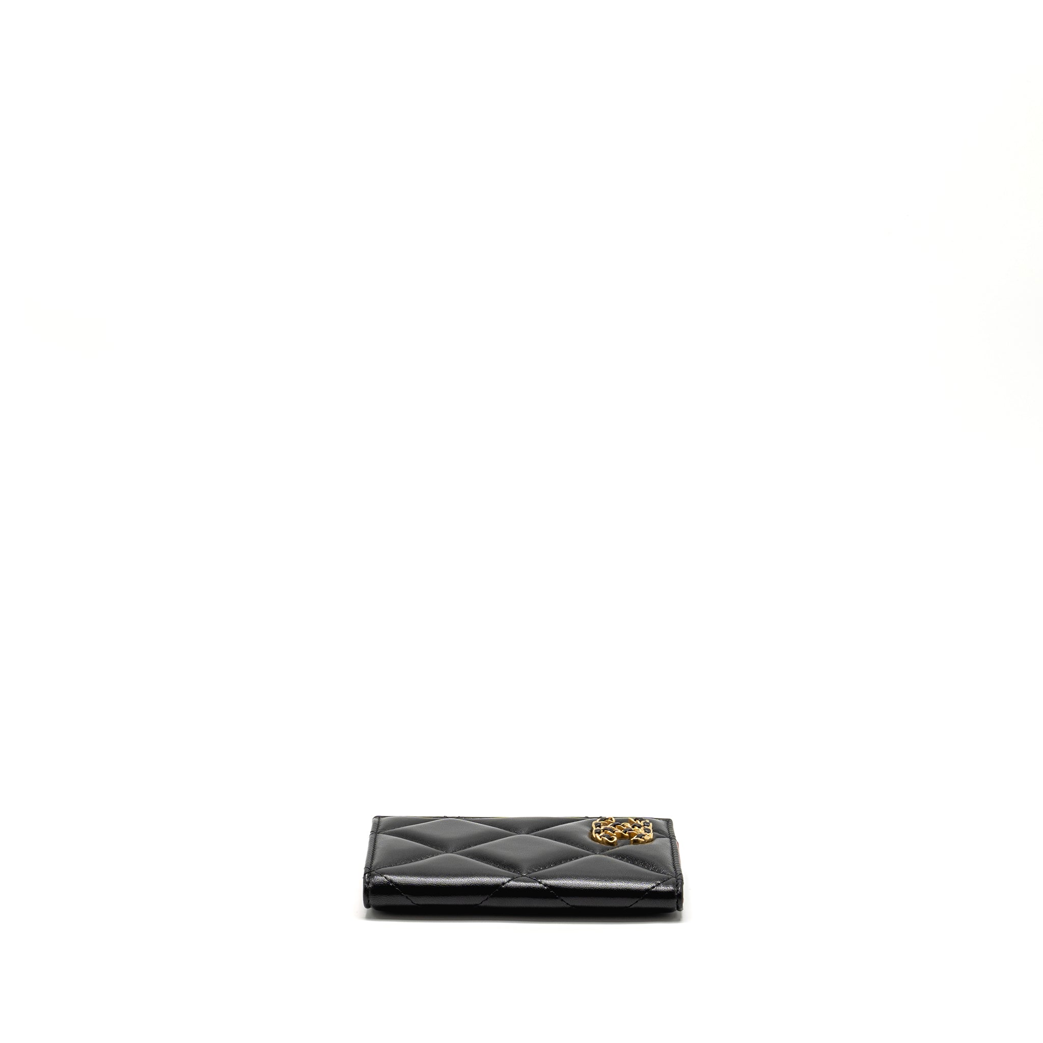 CHANEL 19 PASSPORT HOLDER LAMBSKIN BLACK GHW(MICROCHIP)