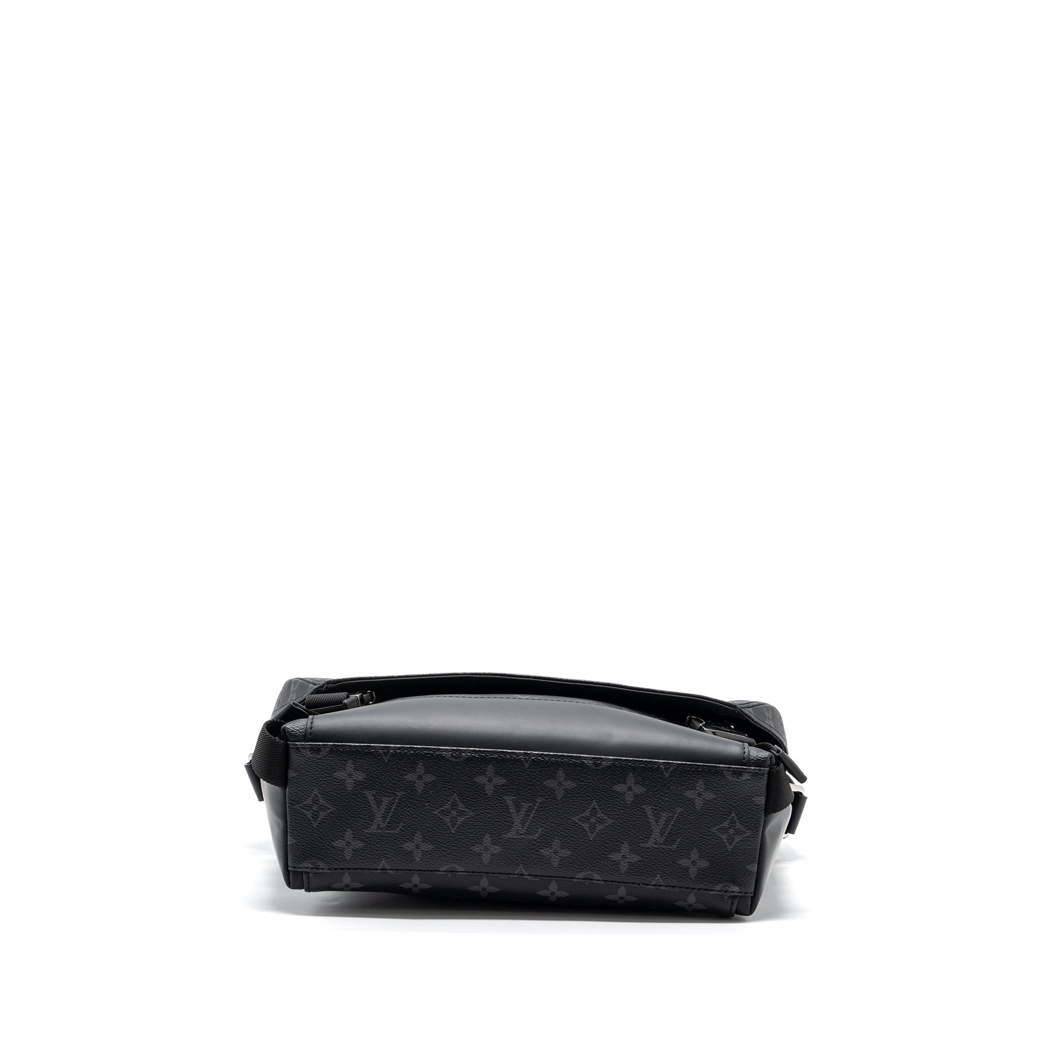 LOUIS VUITTON MESSENGER PM VOYOGER MONOGRAM ECLIPSE CANVAS BLACK SHW