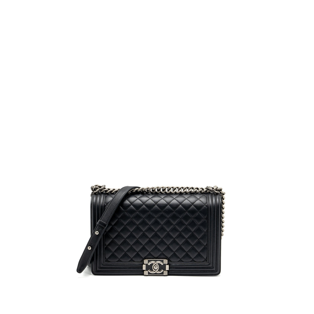 CHANEL NEW MEDIUM BOY BAG SMOOTH CALFSKIN BLACK RUTHENIUM HARDWARE