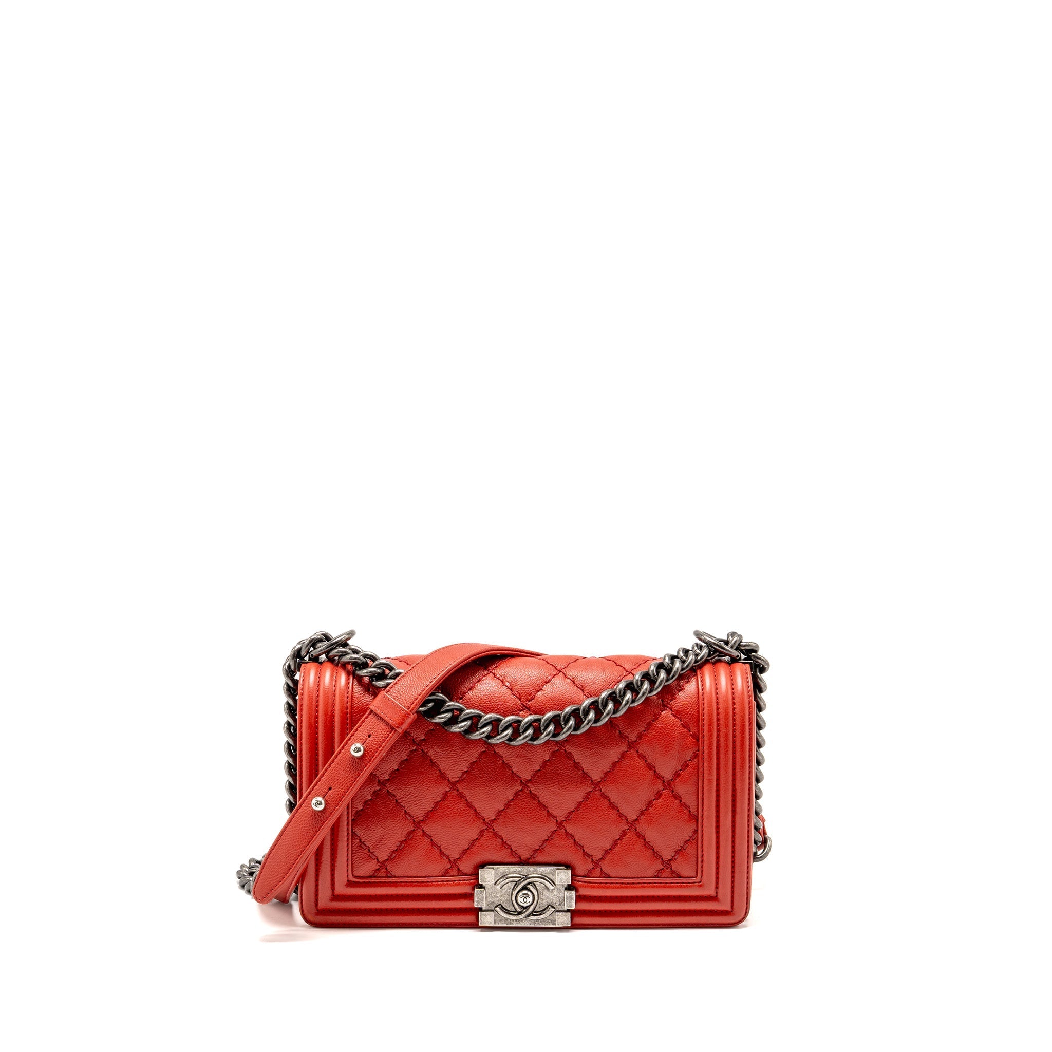 CHANEL QUILTED MEDIUM BOY BAG CALFSKIN RED RUTHENIUM SILVER HARDWARE