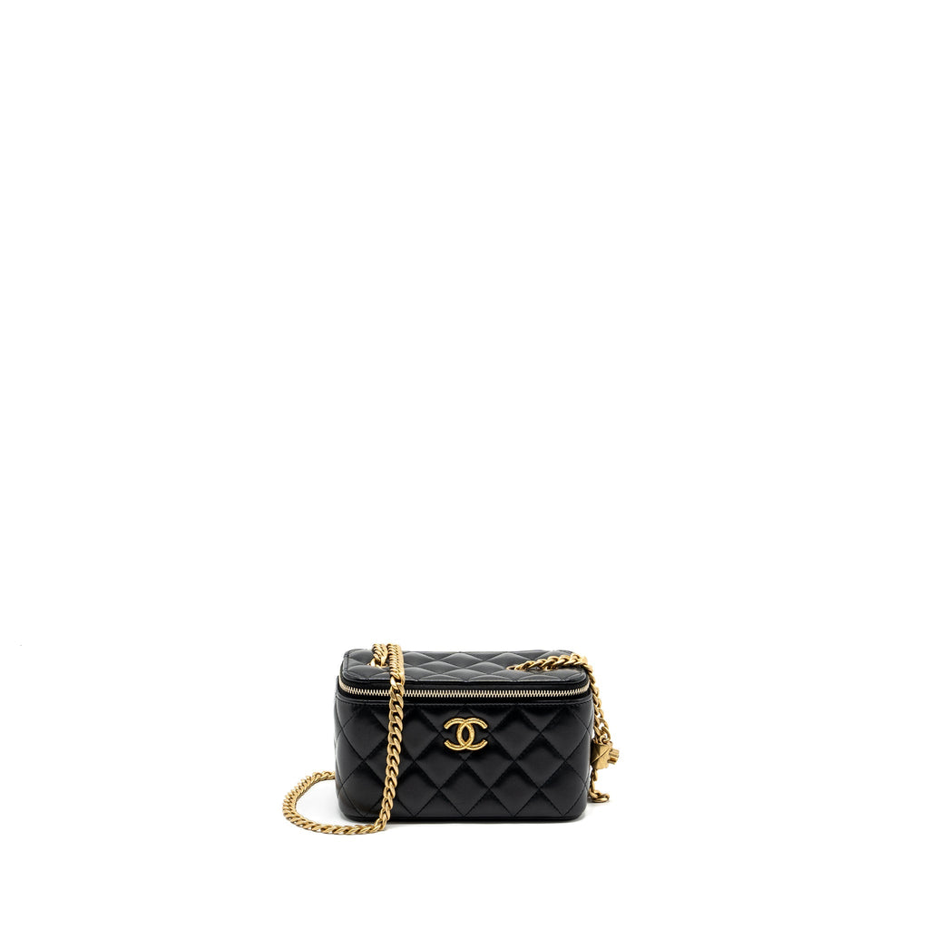 CHANEL 22K GOLD PILLAR LONG VANITY WITH ADJUSTABLE CHAIN LAMBSKIN BLACK GHW (MICROCHIP)