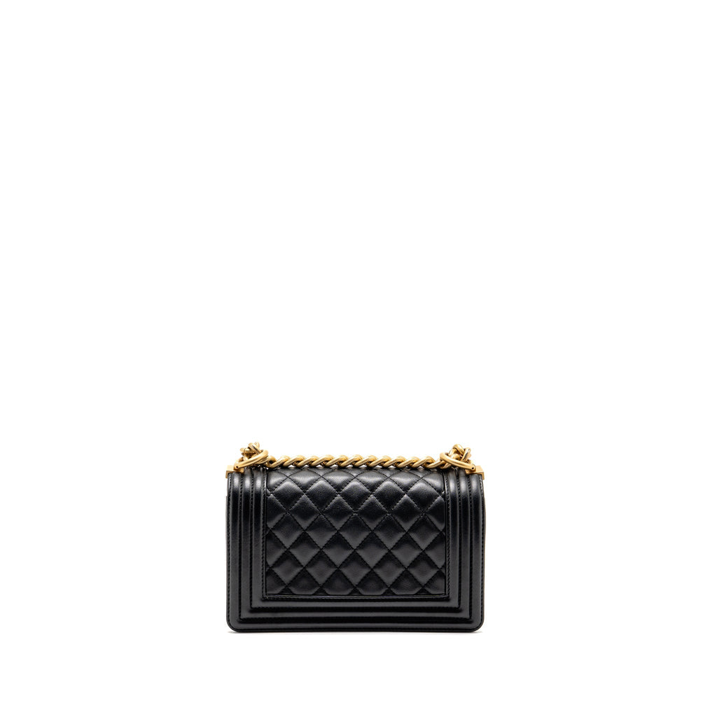 CHANEL SMALL BOY BAG CALFSKIN BLACK GHW