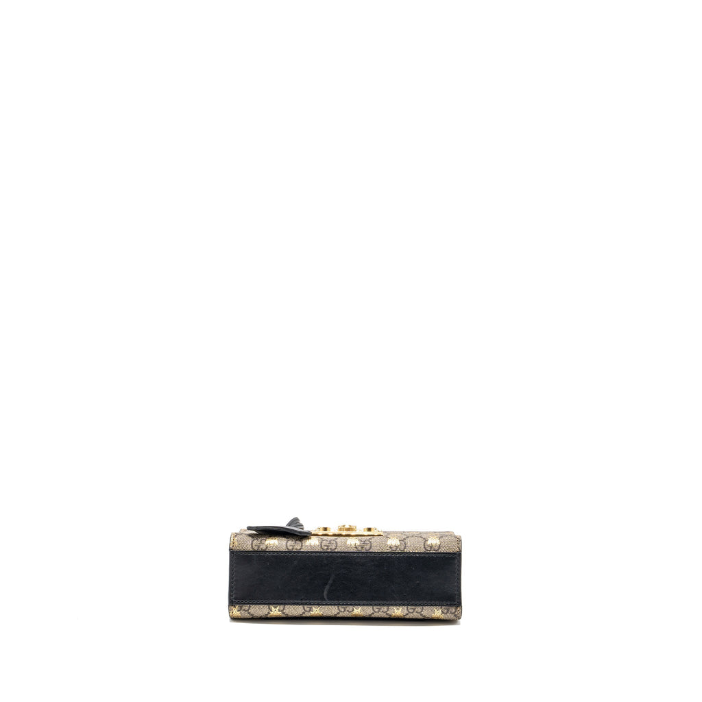 GUCCI SMALL PADLOCK CHAIN BAG GG SUPREME CANVAS WITH BEE PRINT BEIGE / BLACK GHW