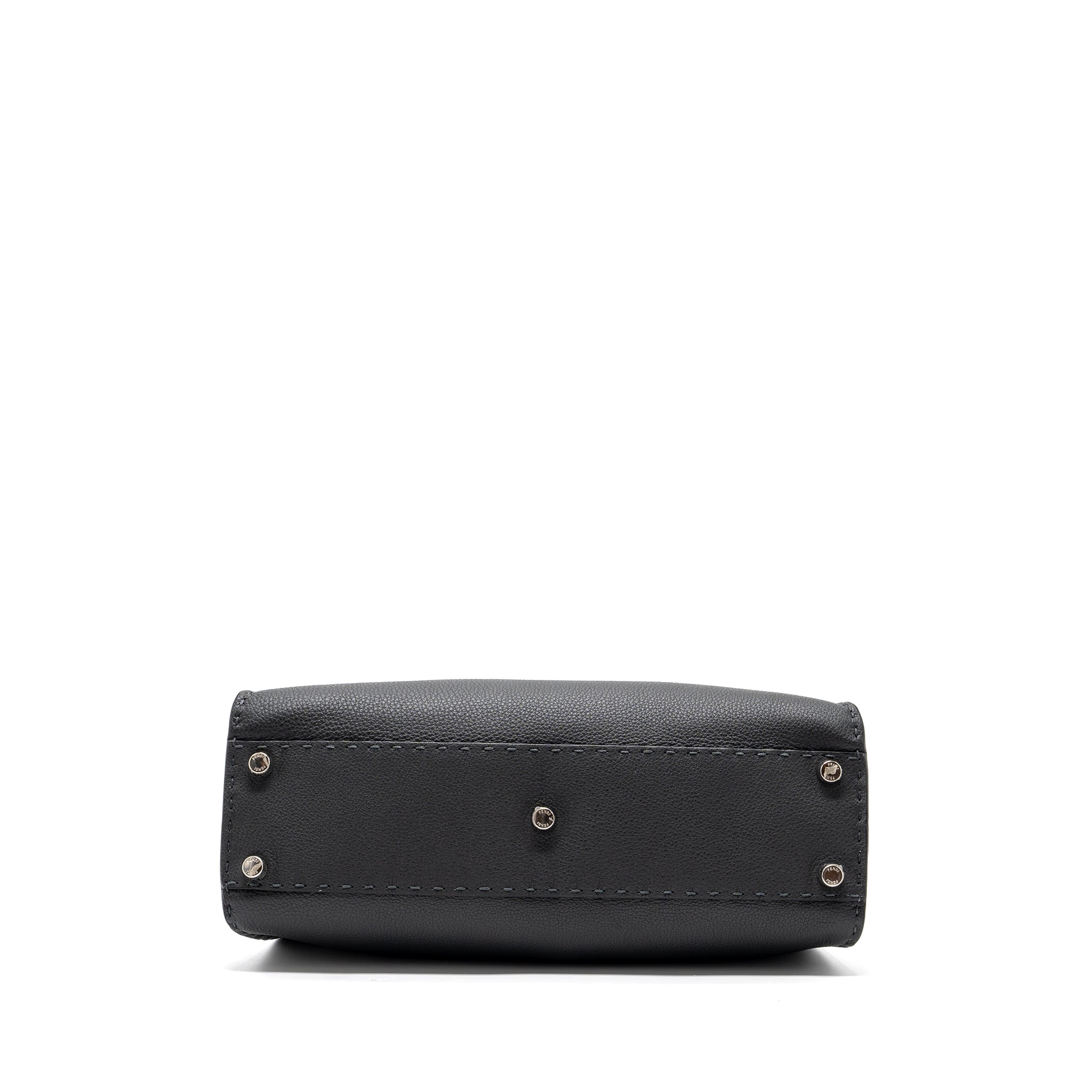 FENDI MEDIUM PEEKABOO BAG SELLERIA LEATHER BLACK SHW