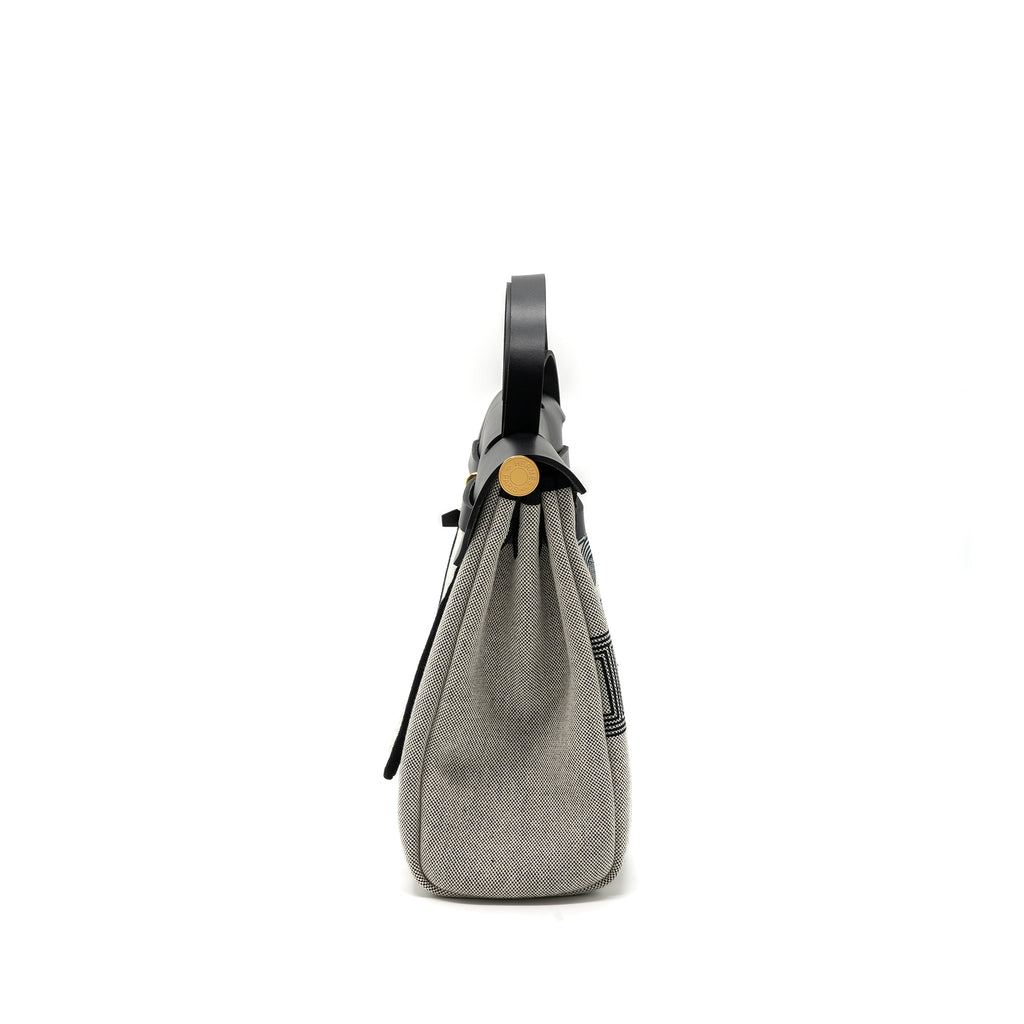HERMES HERBAG 31 ZIP BAG TOILE H PLUME CANVAS / HUNTER LEATHER BLACK / ECRU GHW