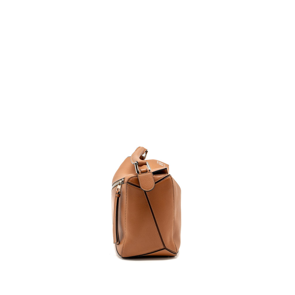 LOEWE PUZZLE BAG IN CLASSIC CALFSKIN TAN SHW