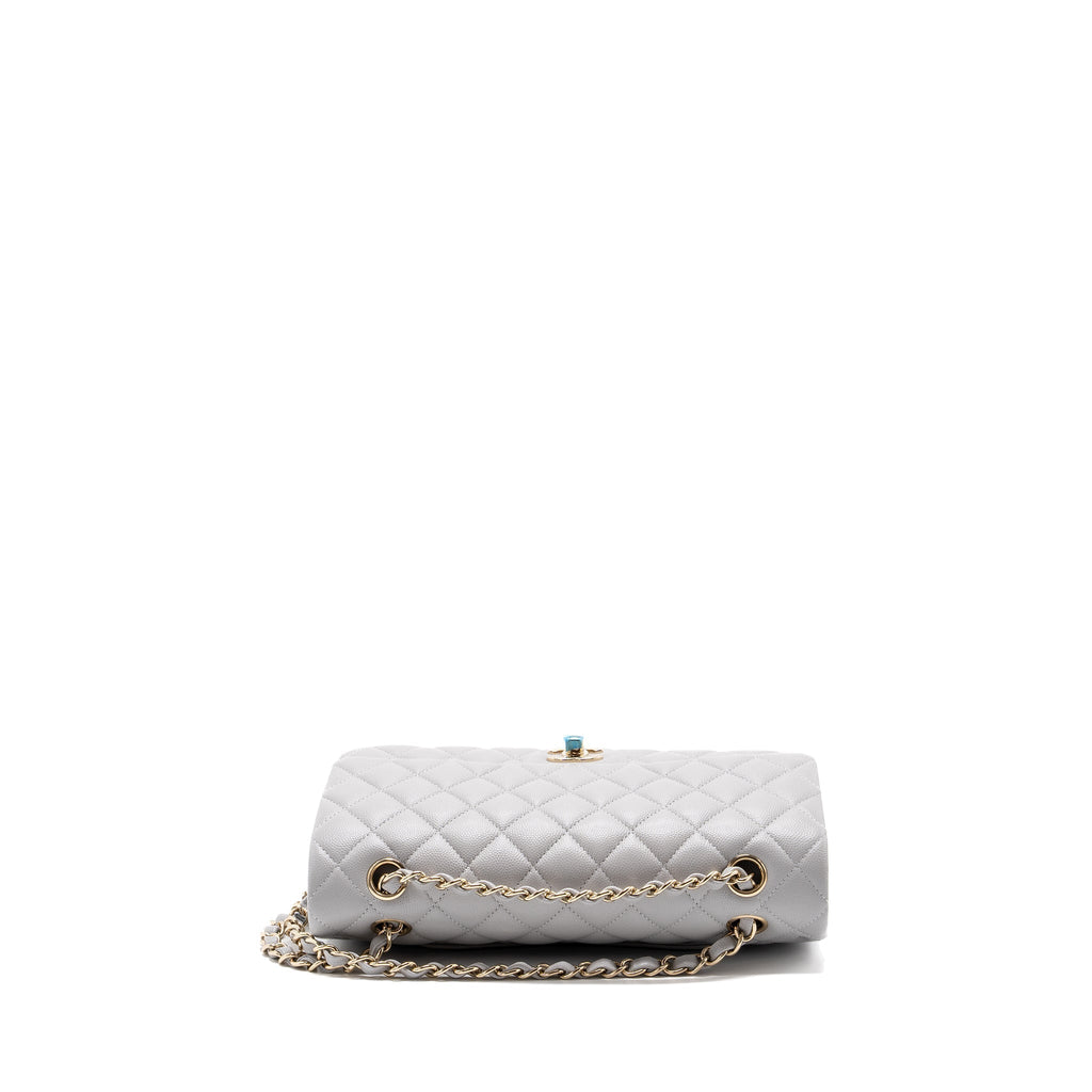 CHANEL CLASSIC MEDIUM DOUBLE FLAP BAG CAVIAR LIGHT GREY LGHW (MICROCHIP)