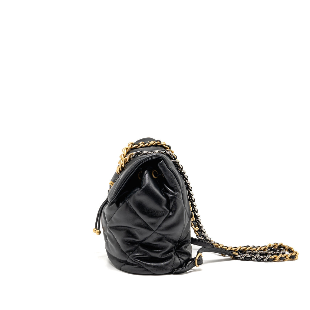 CHANEL 24C 19 BACKPACK LAMBSKIN BLACK MULTICOLOUR HARDWARE (MICROCHIP)
