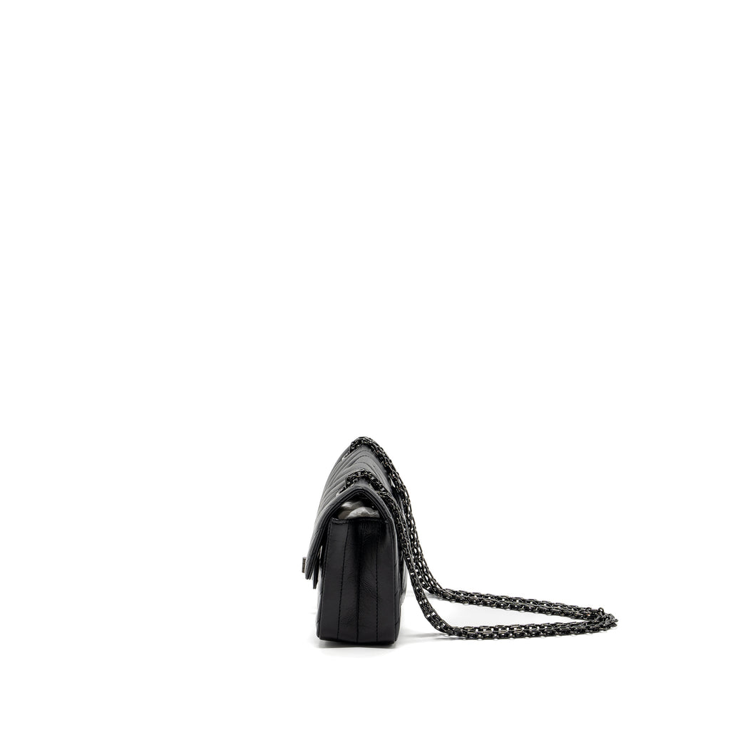 CHANEL MINI 2.55 REISSUE FLAP BAG CHEVRON CALFSKIN SO BLACK (MICROCHIP)