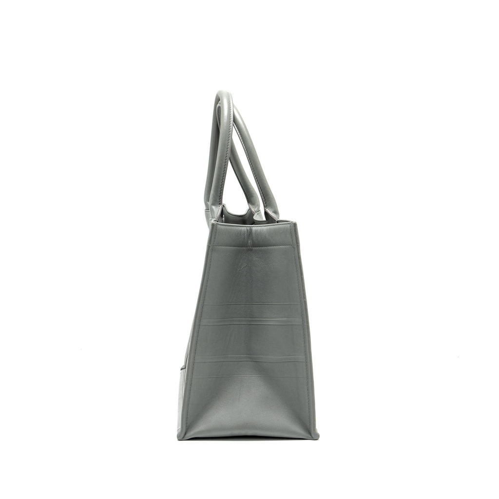 DIOR MEDIUM BOOKTOTE CALFSKIN GREY