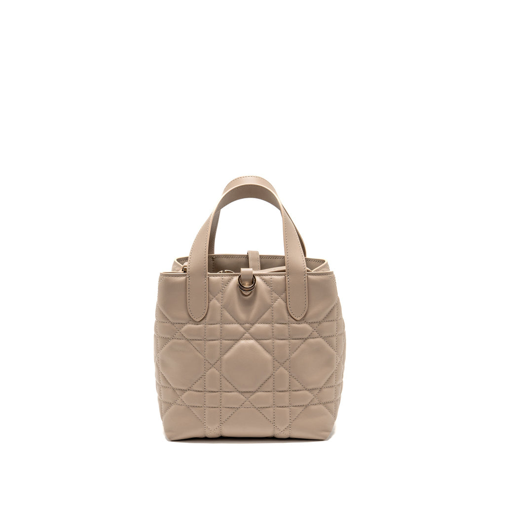 DIOR SMALL TOUJOURS TOTE BAG MACROCANNAGE CALFSKIN POWDER BEIGE LGHW