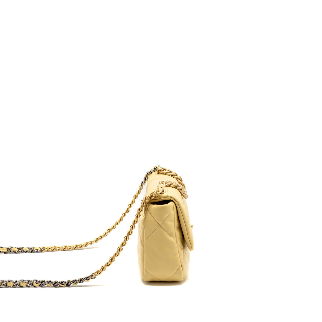 CHANEL SMALL 19 BAG LAMBSKIN YELLOW MULTICOLOUR HARDWARE (MICROCHIP)