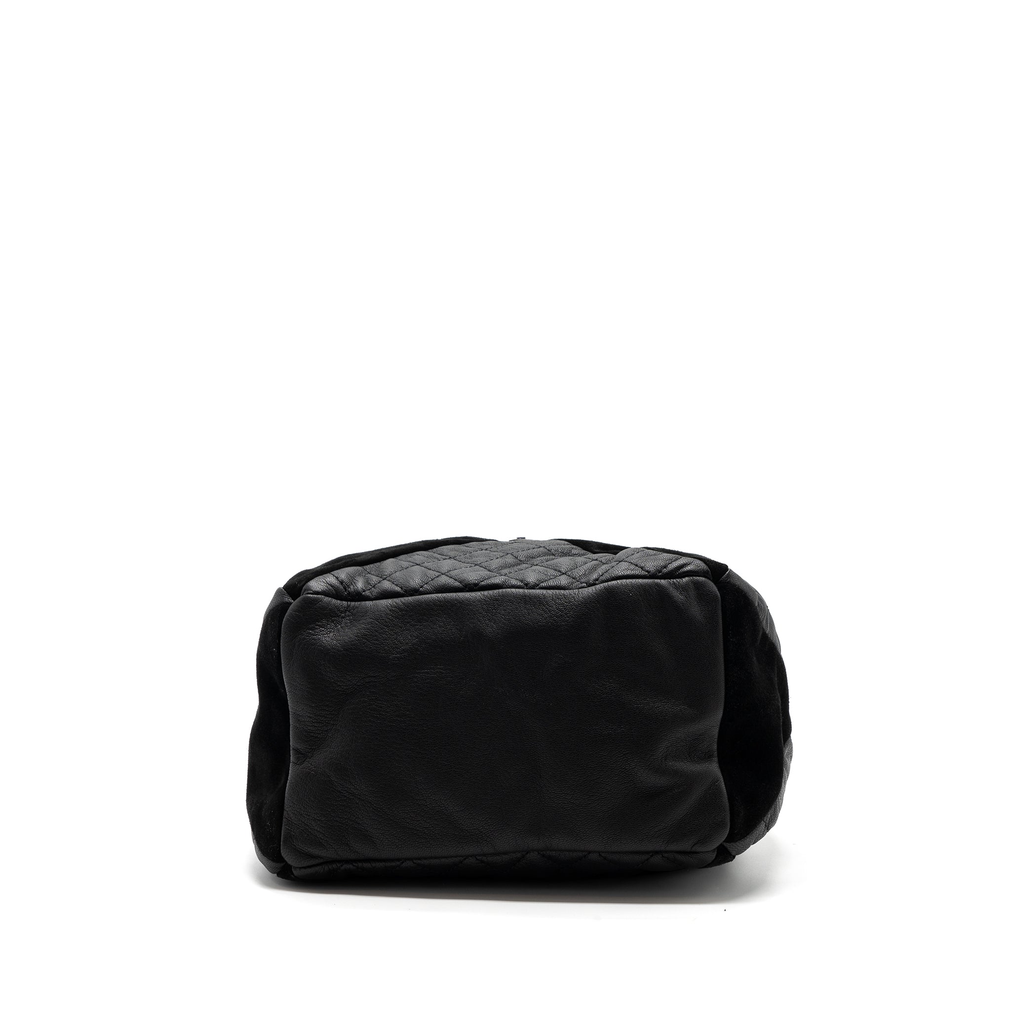 CHANEL BUCKET BAG GOATSKIN/SUE CALFSKIN BLACK SHW