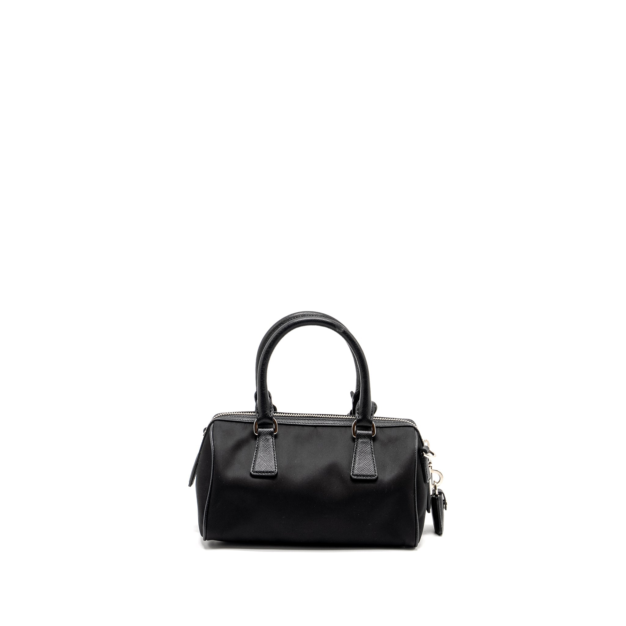 PRADA TOP HANDLE RE-EDITION 2005 NYLON BAG BLACK SHW