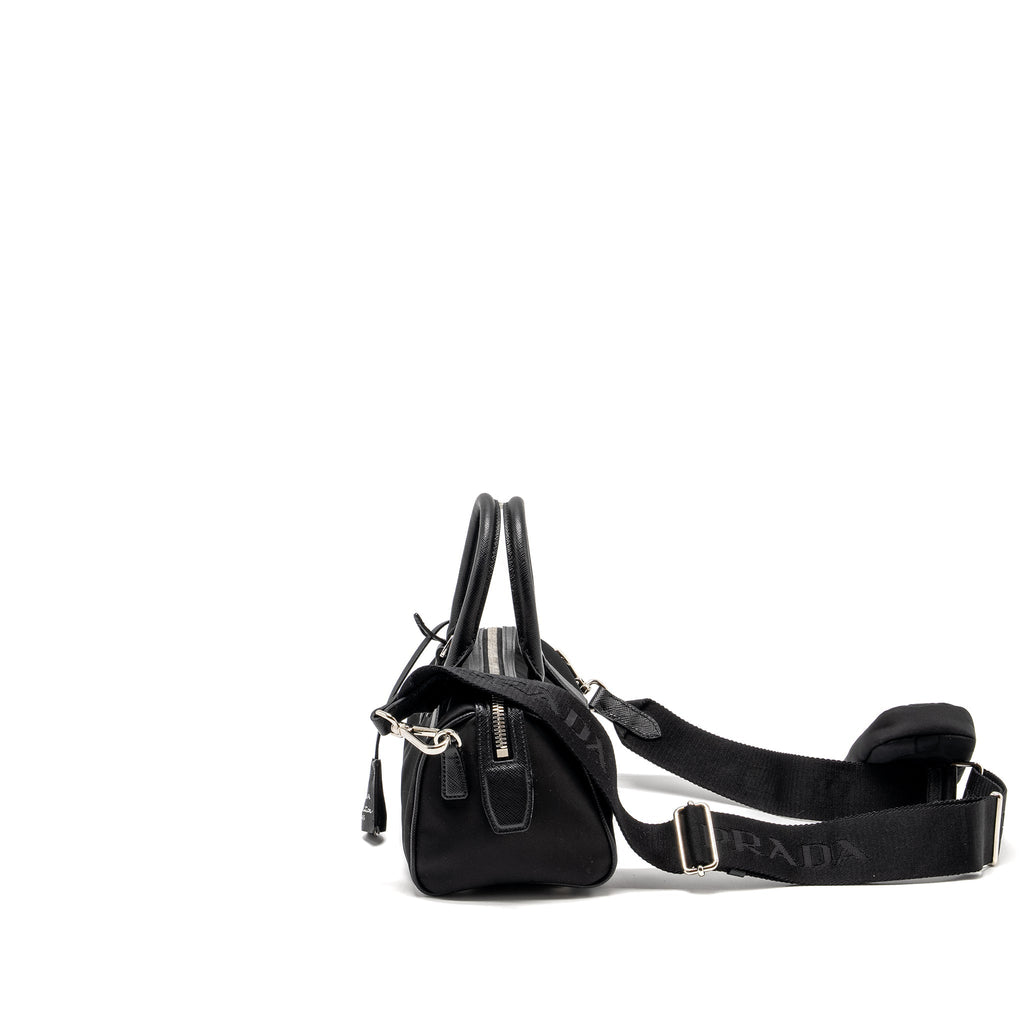 PRADA TOP HANDLE RE-EDITION 2005 NYLON BAG BLACK SHW