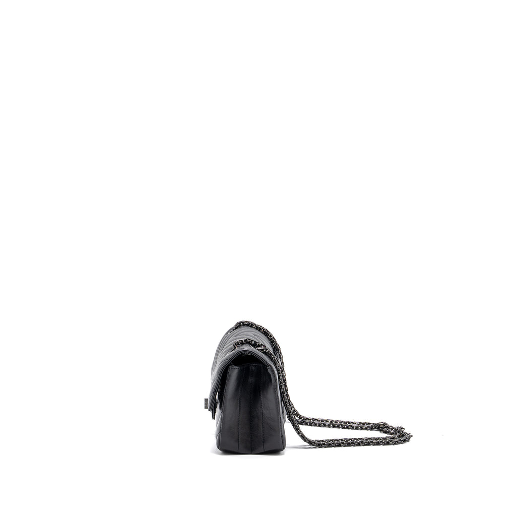 CHANEL MINI 2.55 REISSUE FLAP BAG CHEVRON CALFSKIN SO BLACK