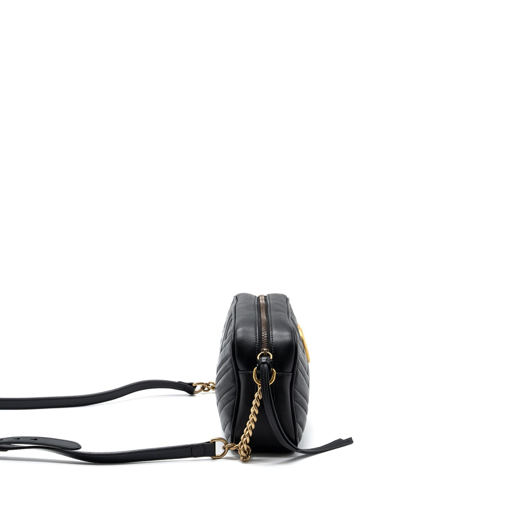 GUCCI GG MARMONT SMALL MATELASSÉ SHOULDER BAG