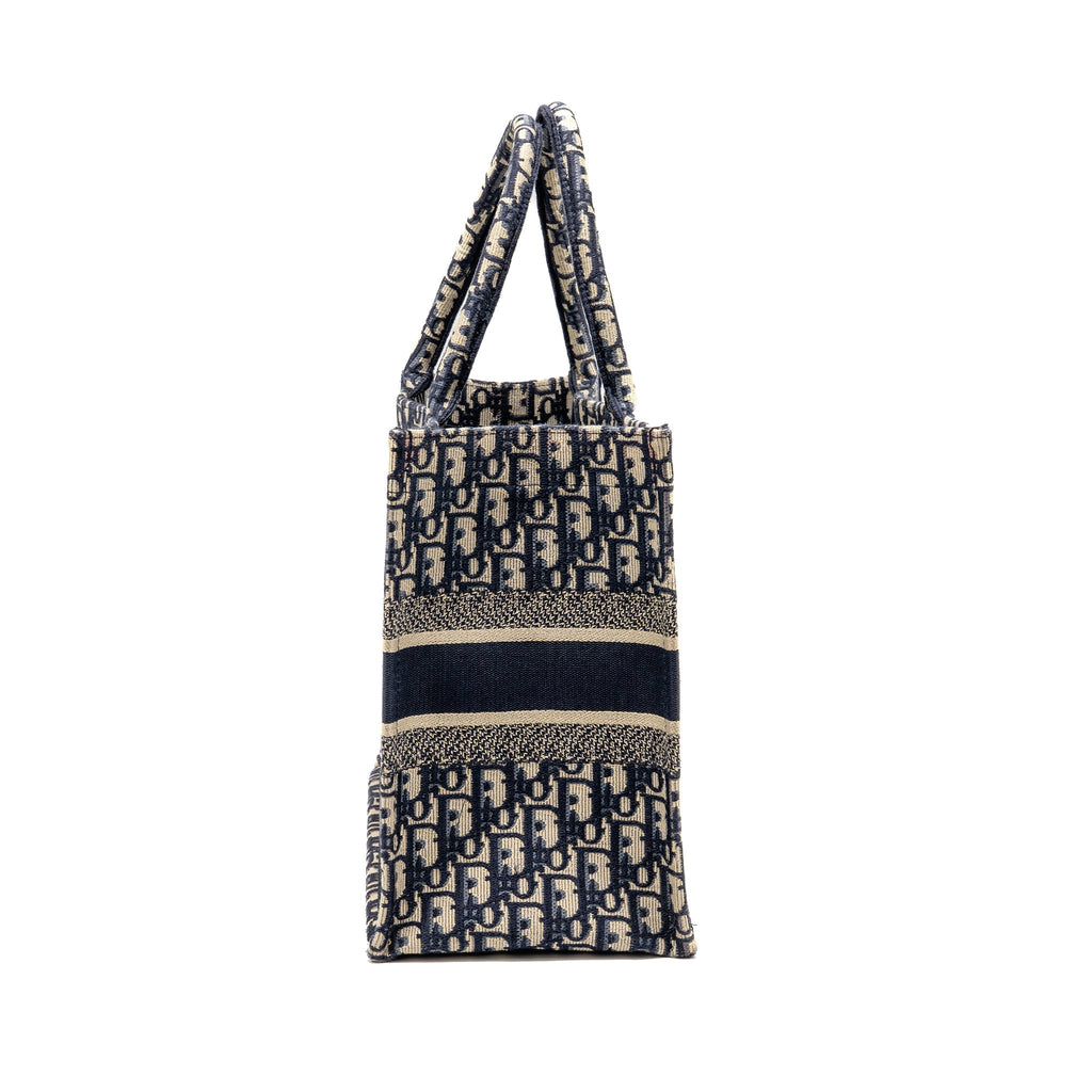 DIOR MEDIUM BOOK TOTE OBLIQUE EMBROIDERY ECRU/BLUE