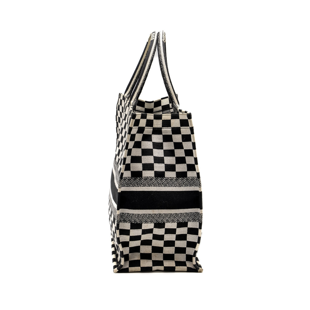 DIOR LARGE BOOK TOTE WHITE CHECKERED EMBROIDERED CANVAS BLACK / WHITE
