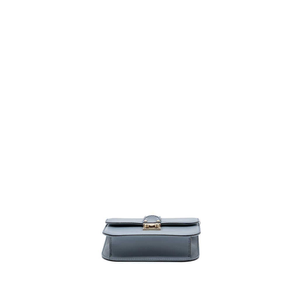 VALENTINO GARAVANI ROCKSTUD GLAM LOCK CHAIN BAG LEATHER LIGHT BLUE LGHW