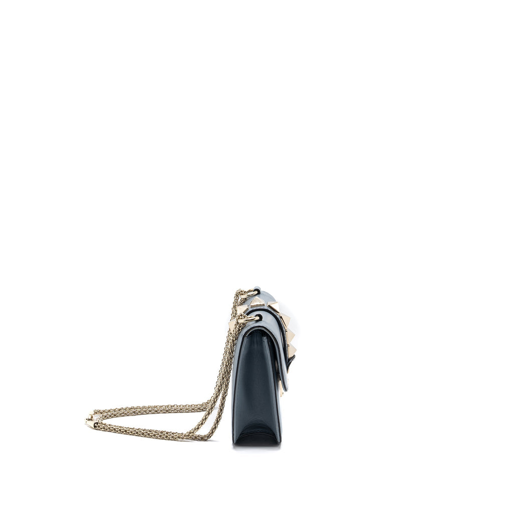 VALENTINO GARAVANI ROCKSTUD GLAM LOCK CHAIN BAG LEATHER LIGHT BLUE LGHW