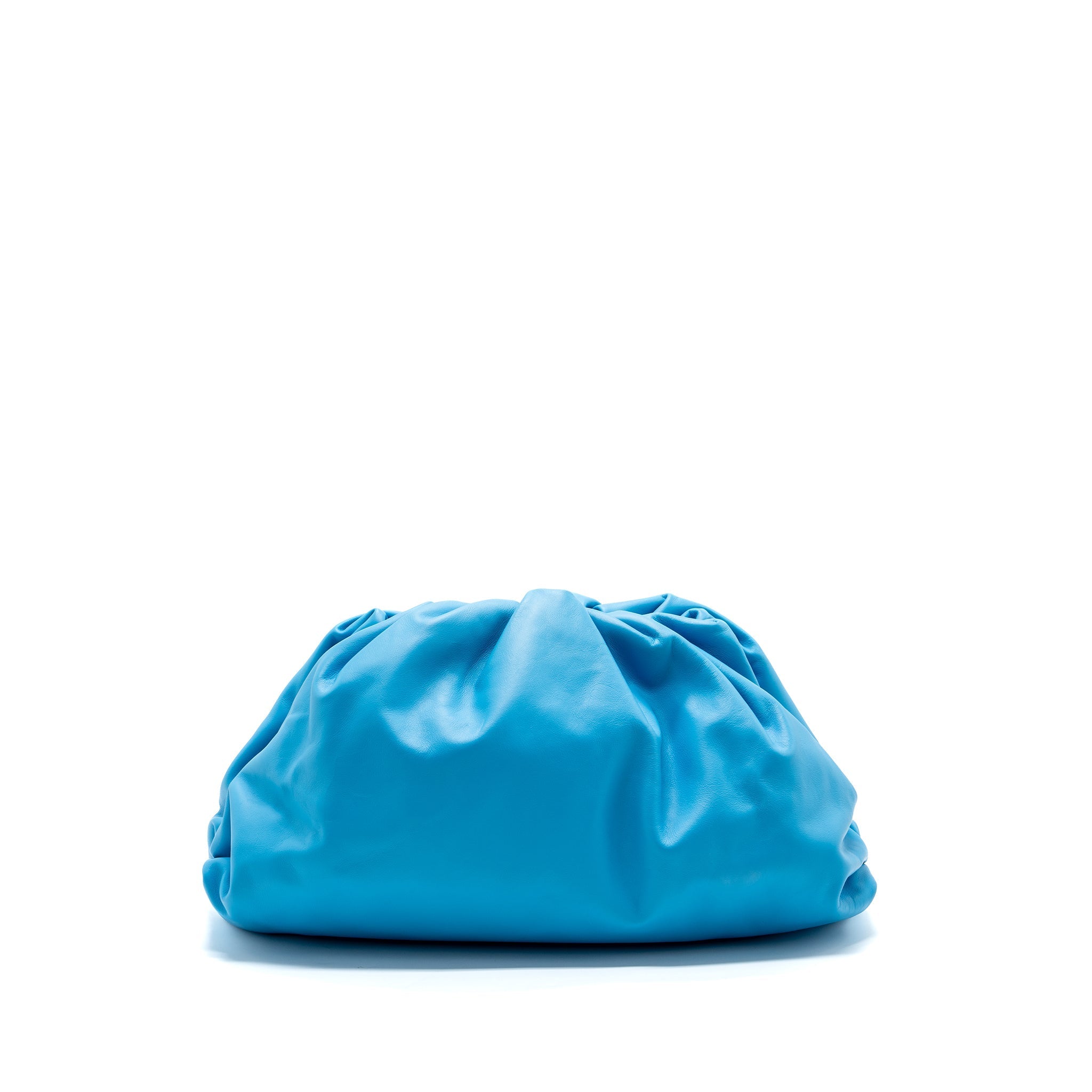 BOTTEGA VENETA THE POUCH CALFSKIN BLUE SHW