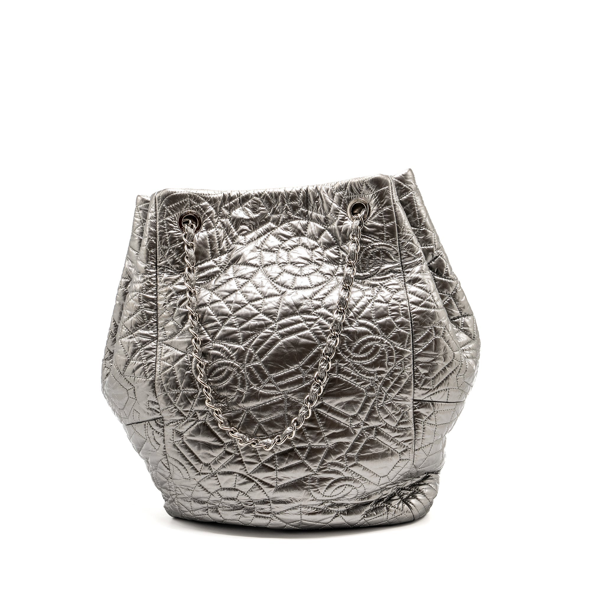 CHANEL VINYL GRAPHIC EDGE TOTE PATENT SILVER SHW