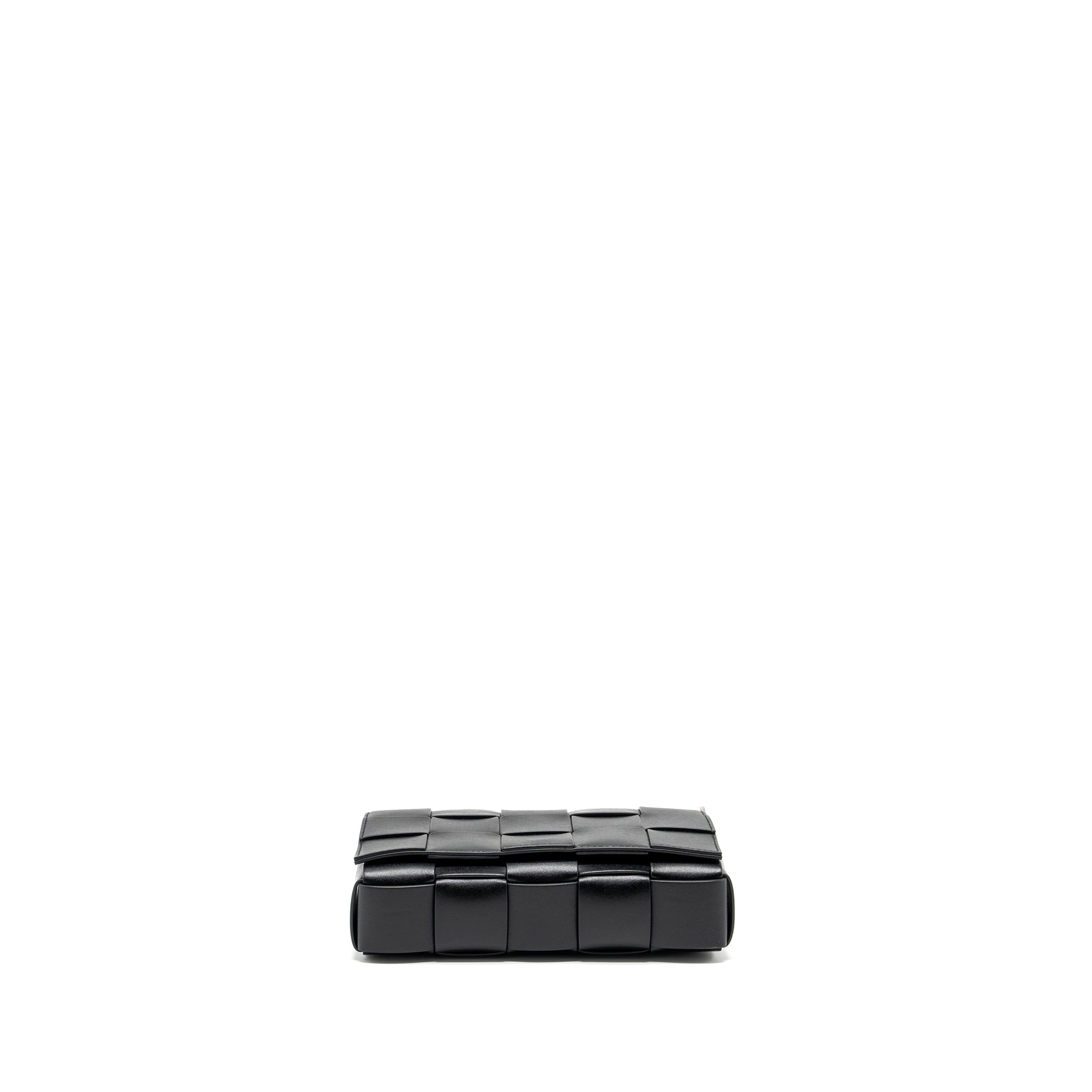 BOTTEGA VENETA SMALL CASSETTE LEATHER BLACK SHW