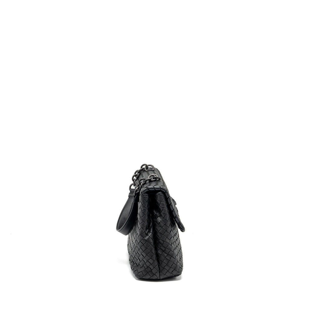 BOTTEGA VENETA SINGLE CHAIN FLAP BAG LEATHER BLACK WITH BLACK HARDWARE