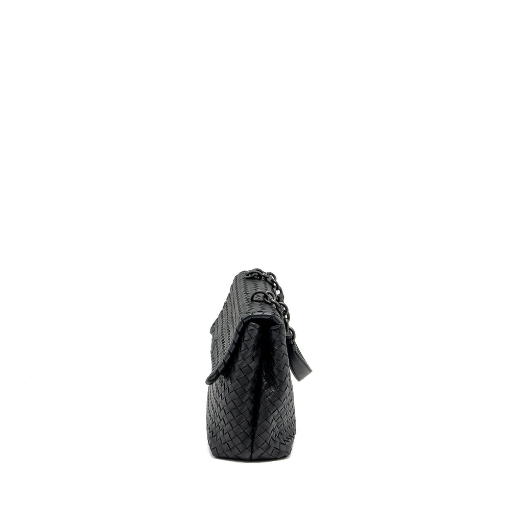 BOTTEGA VENETA SINGLE CHAIN FLAP BAG LEATHER BLACK WITH BLACK HARDWARE