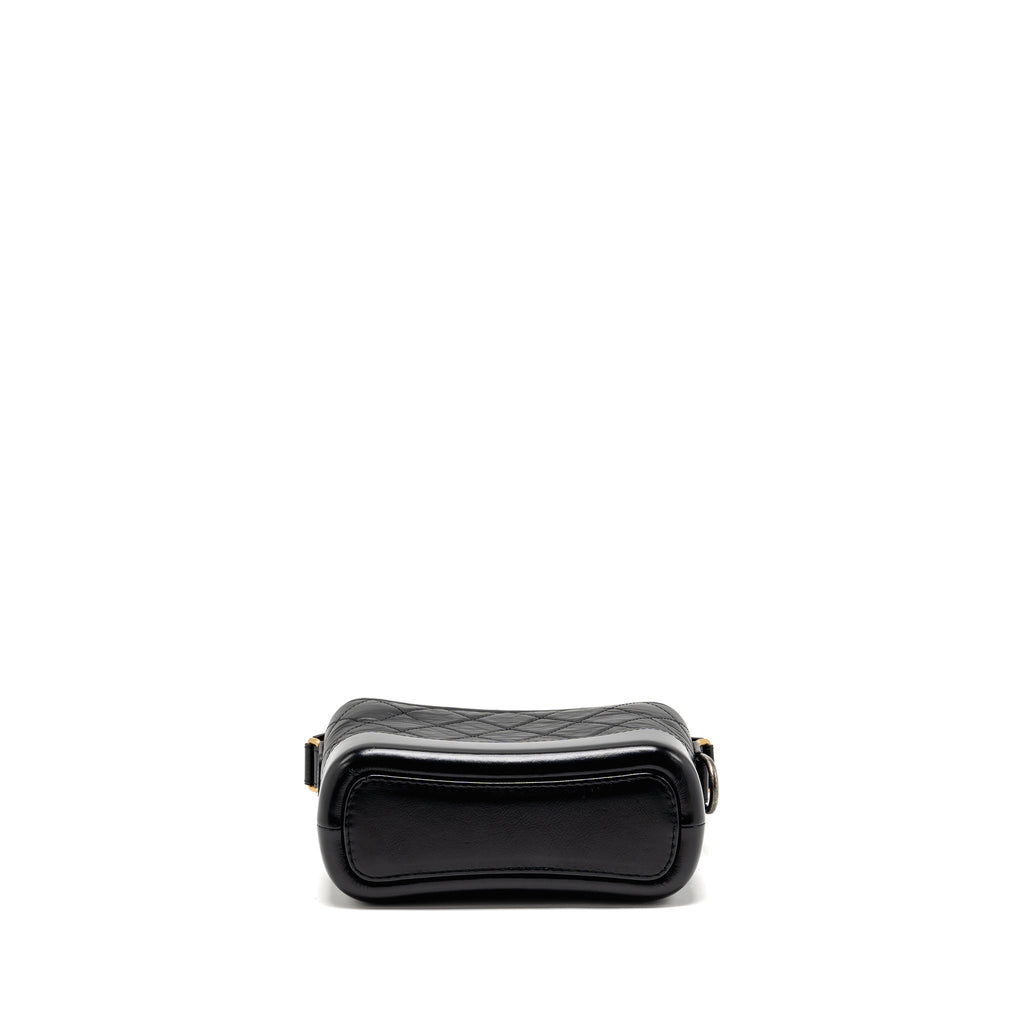 CHANEL SMALL GABRIELLE HOBO BAG AGED CALFSKIN BLACK MULTICOLOURED HARDWARE (MICROCHIP)