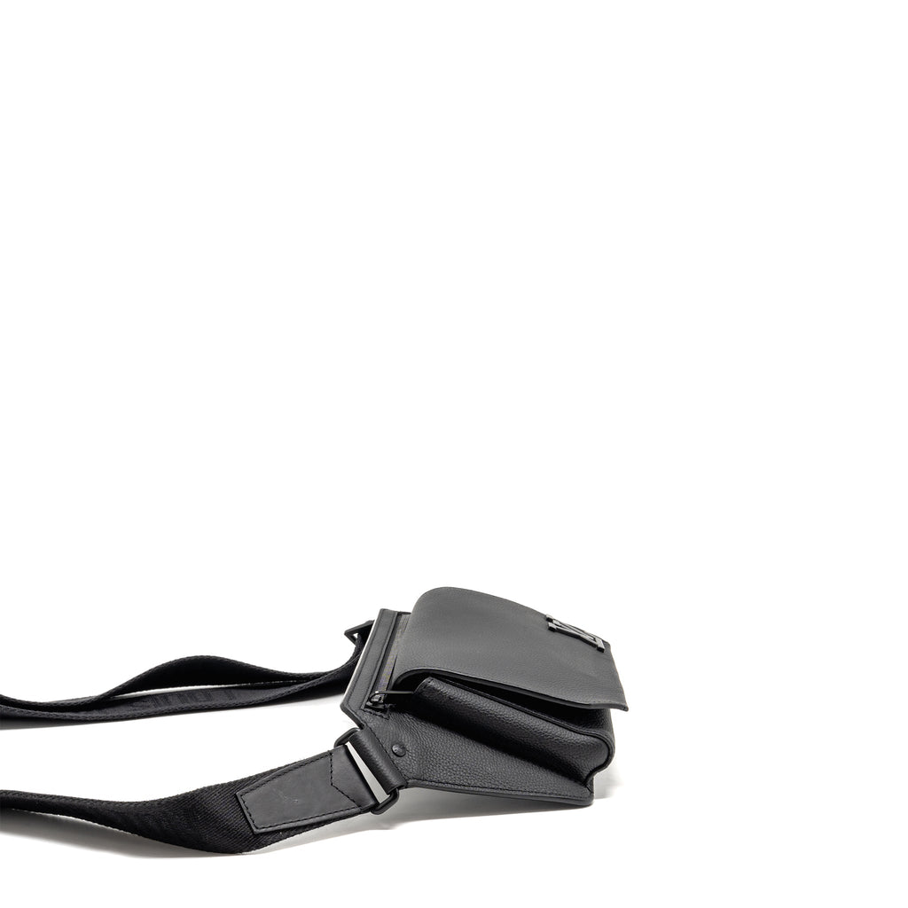 LOUIS VUITTON AEROGRAM TAKEOFF SLING BLACK GRAINED CALFSKIN BLACK HARDWARE