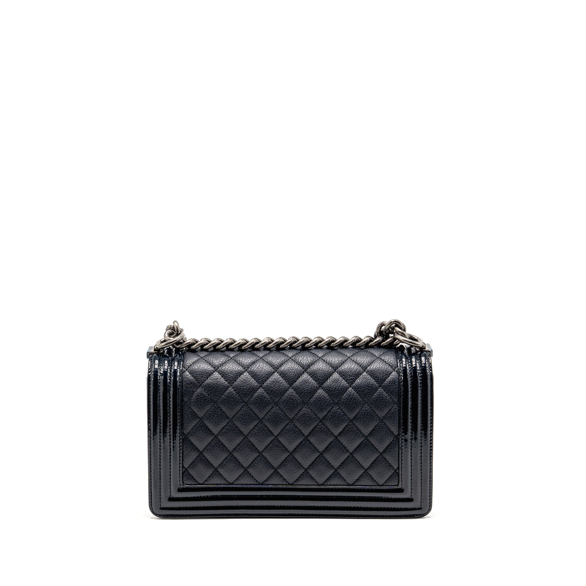 CHANEL MEDIUM BOY BAG GRAINED CALFSKIN NAVY RUTHENIUM HARDWARE