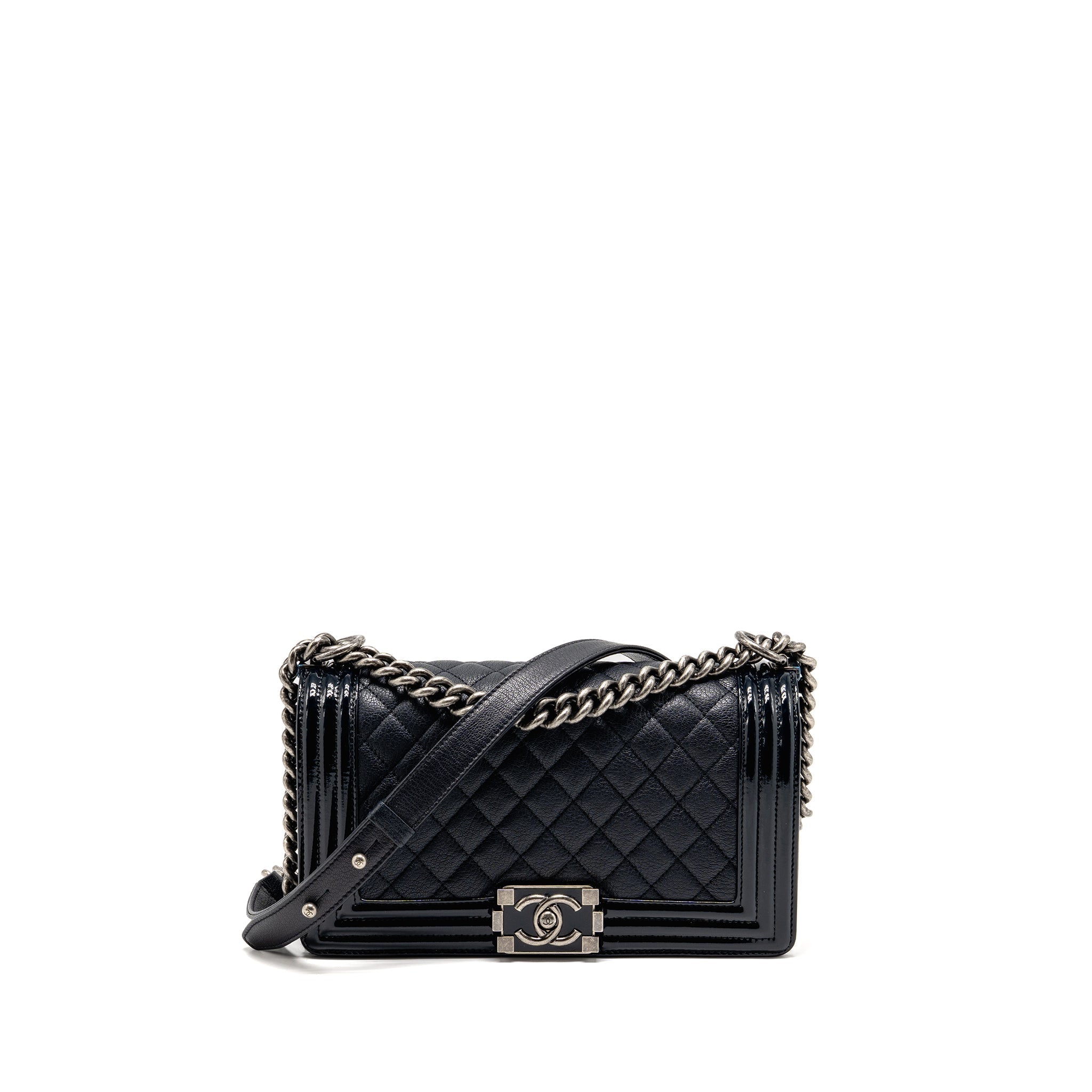 CHANEL MEDIUM BOY BAG GRAINED CALFSKIN NAVY RUTHENIUM HARDWARE